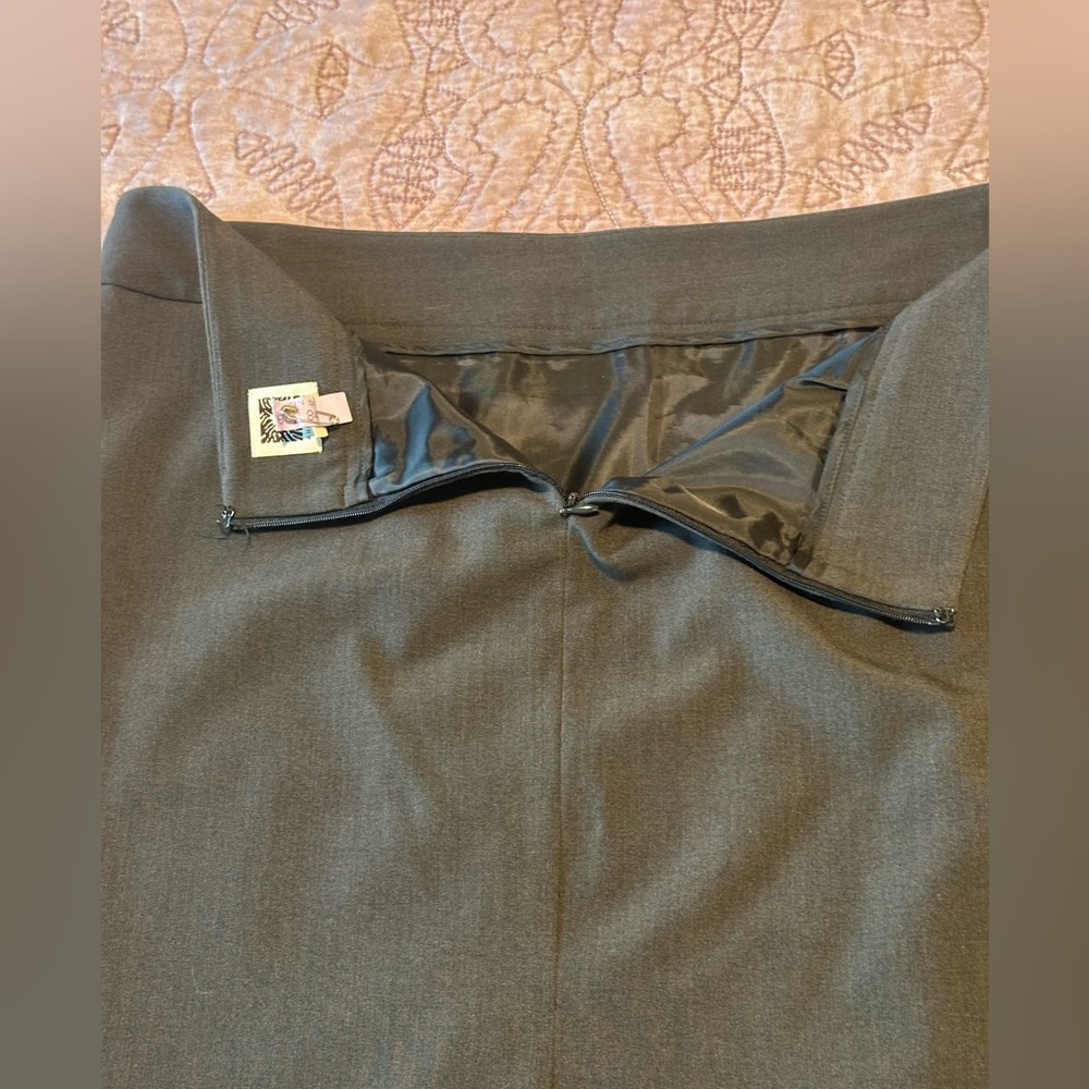 Anne Klein dark grey skirt 14P - Picture 8 of 10
